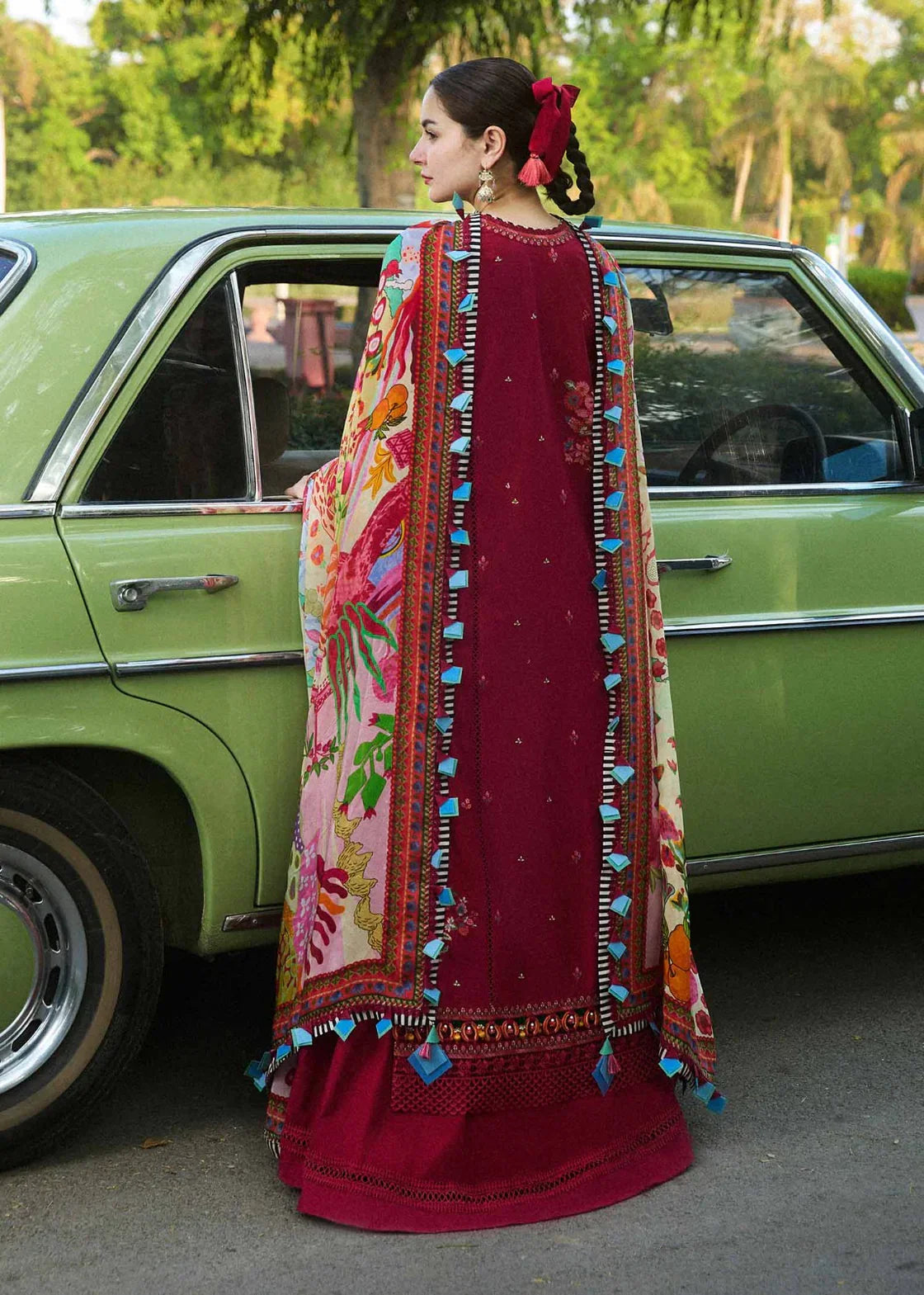 Embroidered Luxury Lawn Unstitched 3Pc | 1000