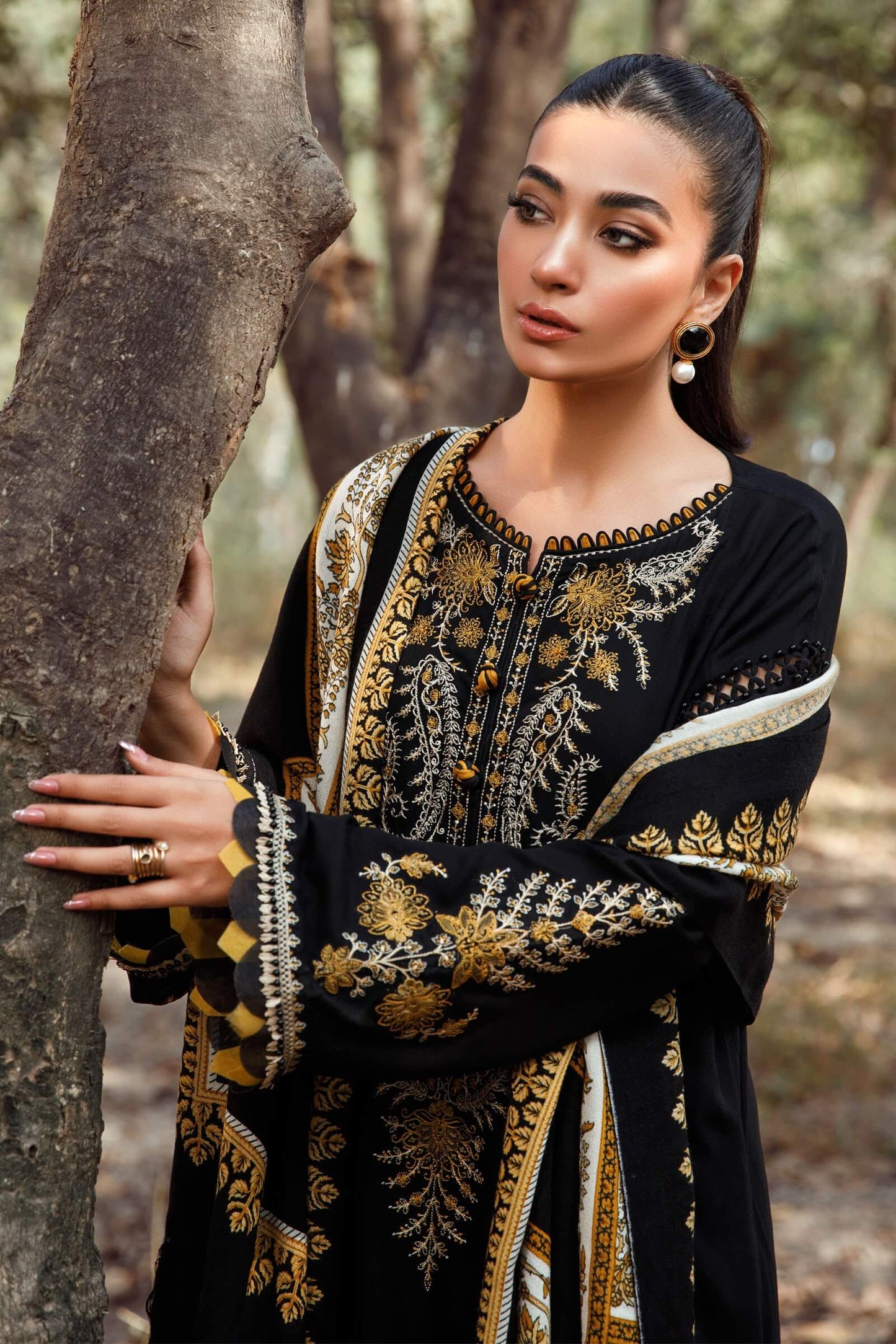 MARIA B 3PC DHANAK EMBROIDERED SHIRT WITH DHANAK SHAWL AND TROUSER DN-2064