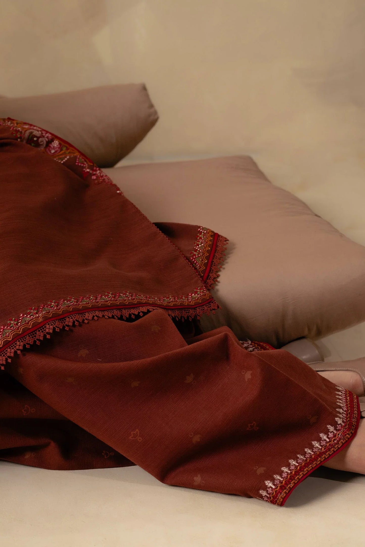 ZARA SHAHJAHAN 3PC DHANAK EMBROIDERED SHIRT WITH DHANAK SHAWL AND TROUSER DN-2081